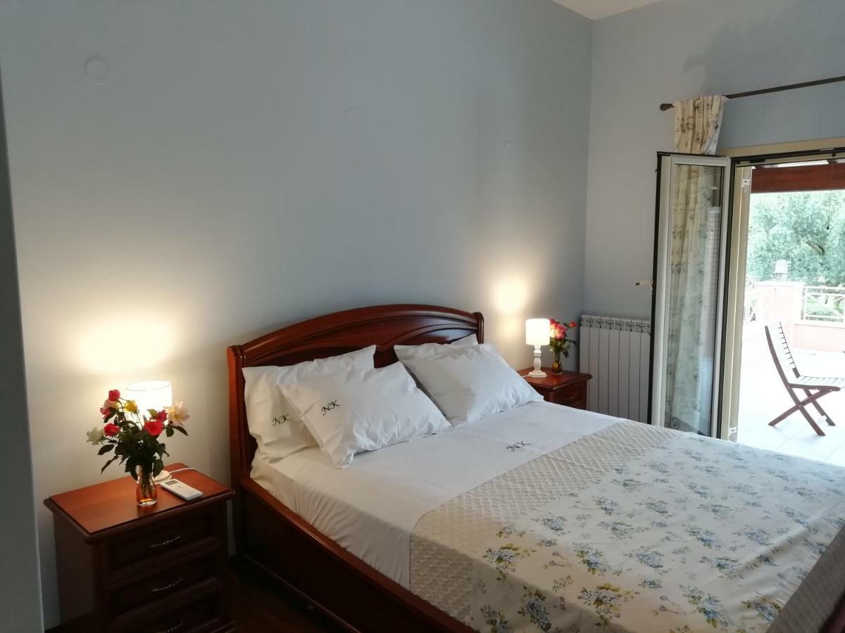 Epavlis Nadine Corfu Villa Gouvia Bagian luar foto
