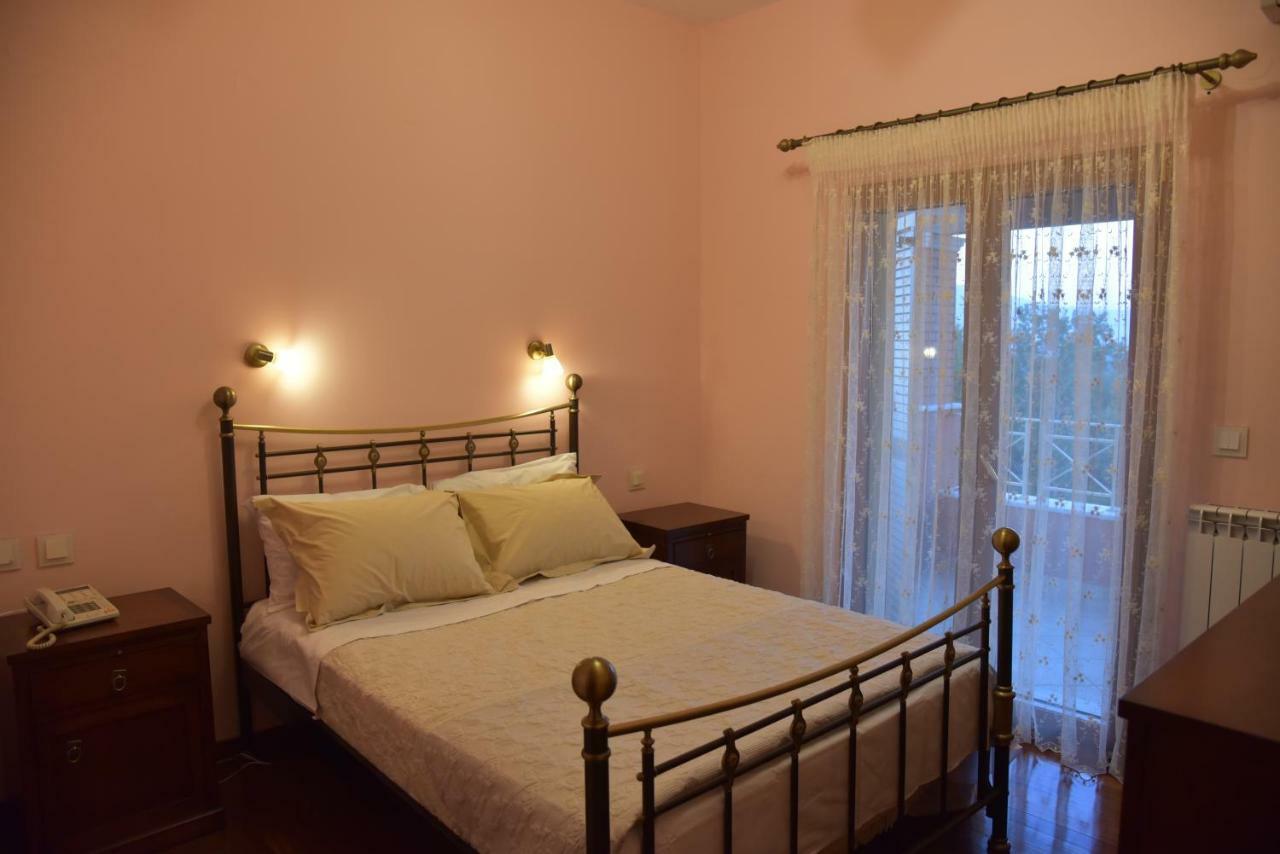 Epavlis Nadine Corfu Villa Gouvia Bagian luar foto