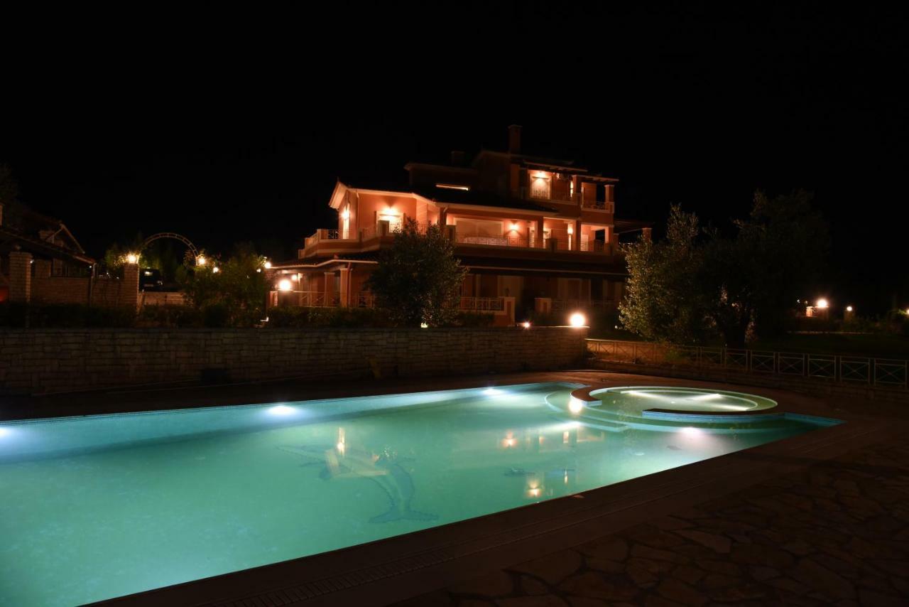 Epavlis Nadine Corfu Villa Gouvia Bagian luar foto
