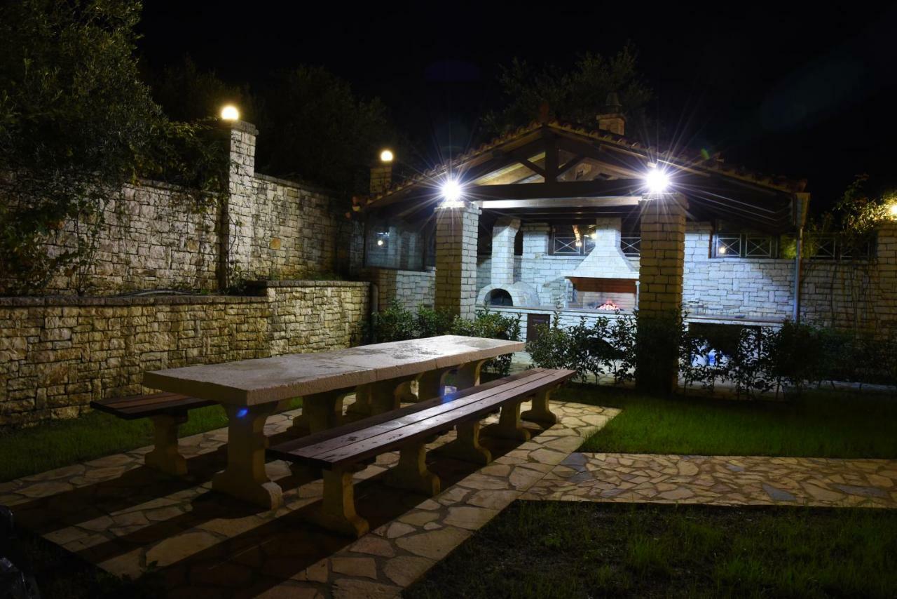 Epavlis Nadine Corfu Villa Gouvia Bagian luar foto